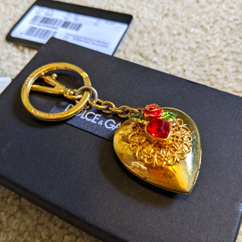 D&G Rose Heart Keychain Rare!